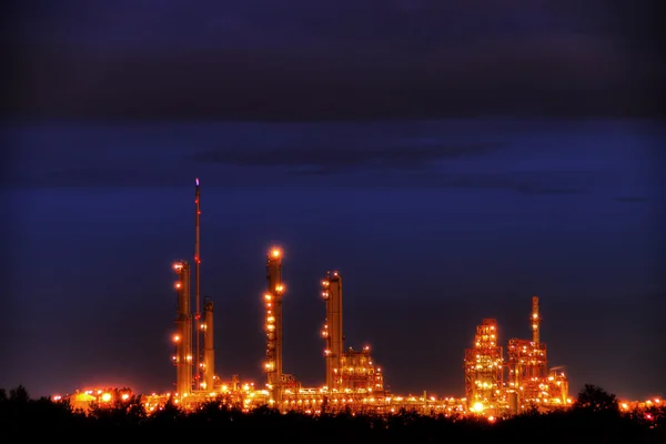 Industrial park i twilight — Stockfoto