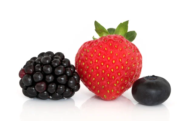 BlackBerry, jahody a borůvky — Stock fotografie