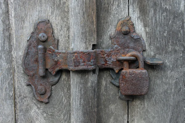 오래 된 녹슨된 자물쇠 — 스톡 사진