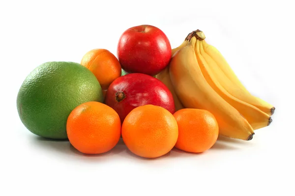 Färska färgglada frukter isolerade — Stockfoto