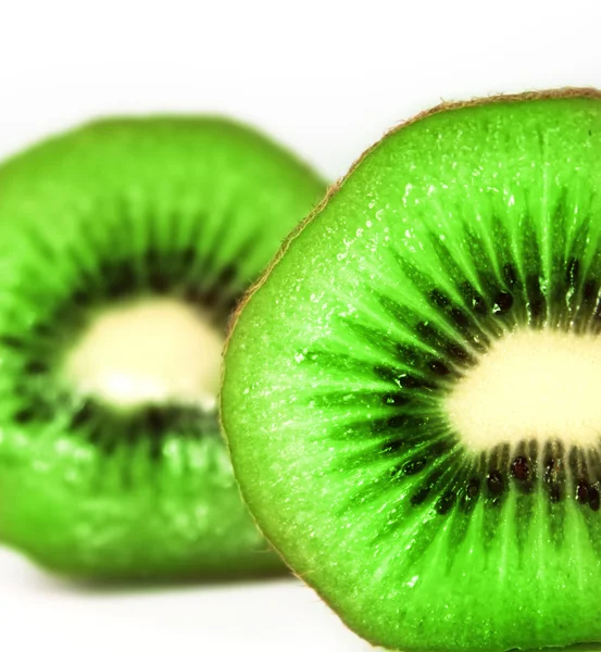Kiwi-Frucht halbiert — Stockfoto