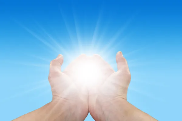 Solen i dina händer — Stockfoto