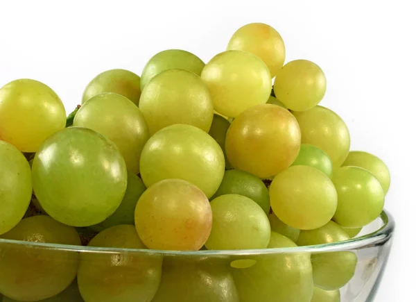 Green grapes in glass bowl isolated — Stock Photo, Image
