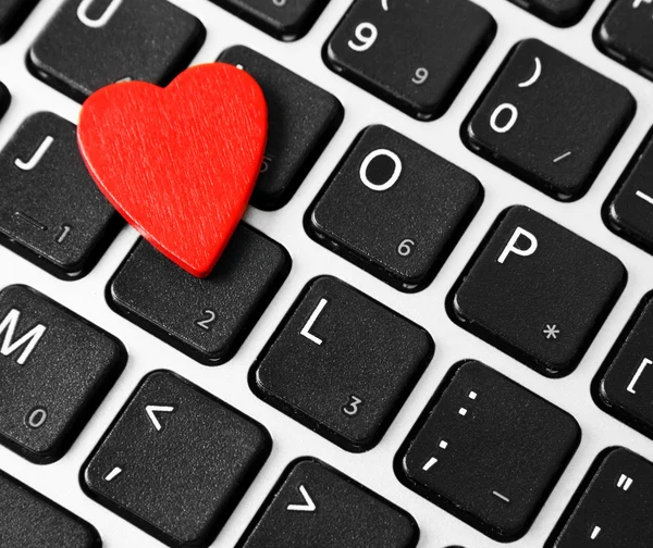 Heart on the computer keyboard — Stock Photo, Image