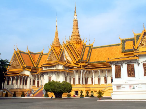 프놈펜 왕궁 — 스톡 사진