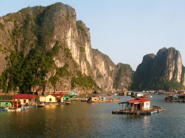 Halong Körfezi