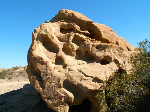 Yalnız kaya — Stok fotoğraf