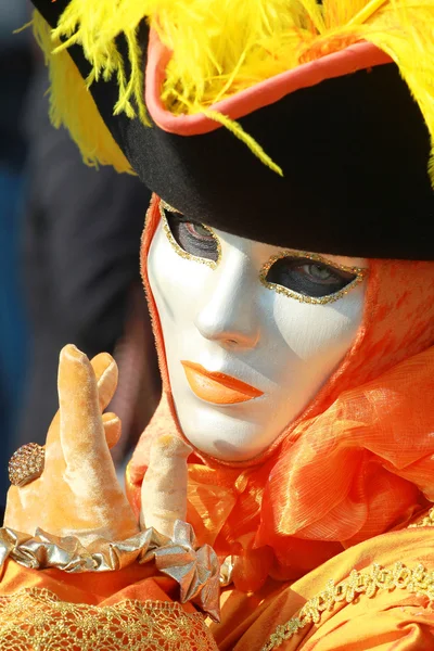 Карнавальная маска в Венеции — стоковое фото