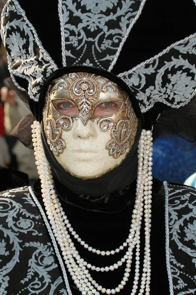 Karnevalová maska v Benátkách — Stock fotografie