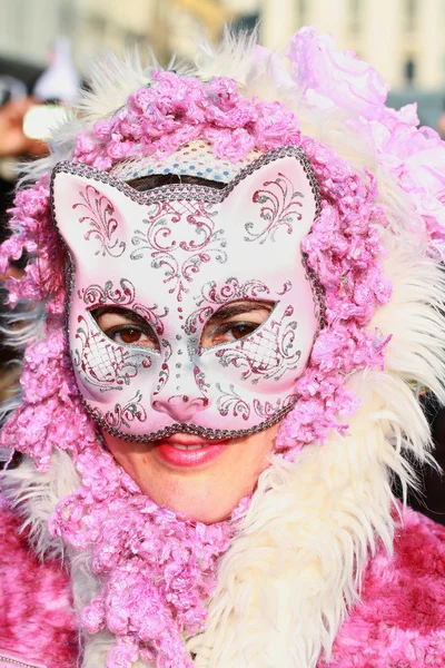 Карнавальная маска в Венеции — стоковое фото