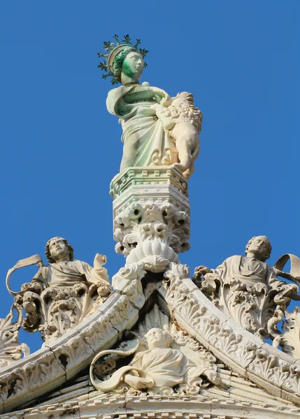 Detail of facade, San Marco Basilica in — Stock Photo, Image