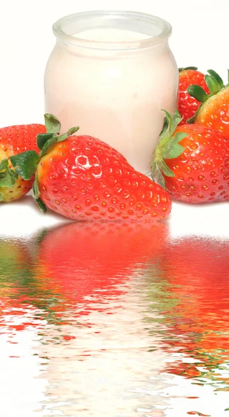 stock image Fresh juicy strawberry with yogurt