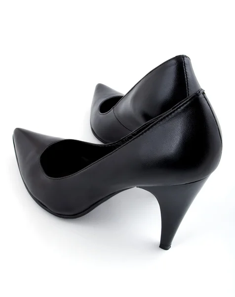 Пара черных женских кожаных туфель — стоковое фото