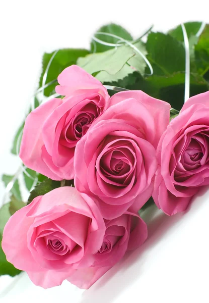 Vijf roze rozen verticale — Stockfoto