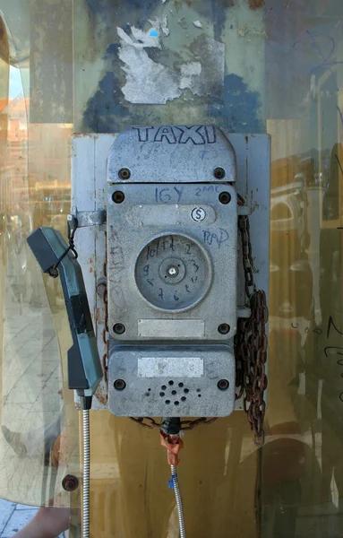 Cabine telefónica antiga — Fotografia de Stock