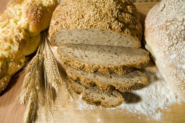 Três tipos de pão — Fotografia de Stock