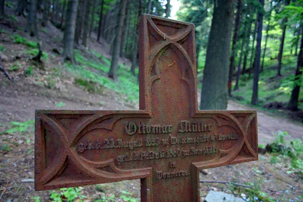 Staré německé náhrobní žulová — Stock fotografie