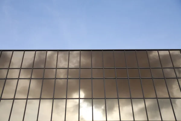 Szklane ściany handlu nowoczesnego centrum — Zdjęcie stockowe