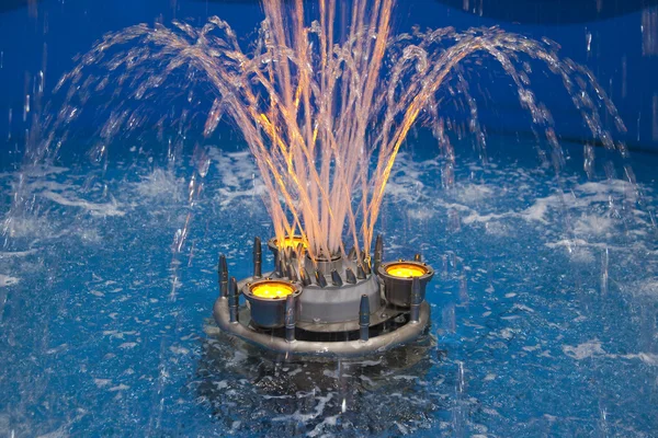 Современный фонтан — стоковое фото