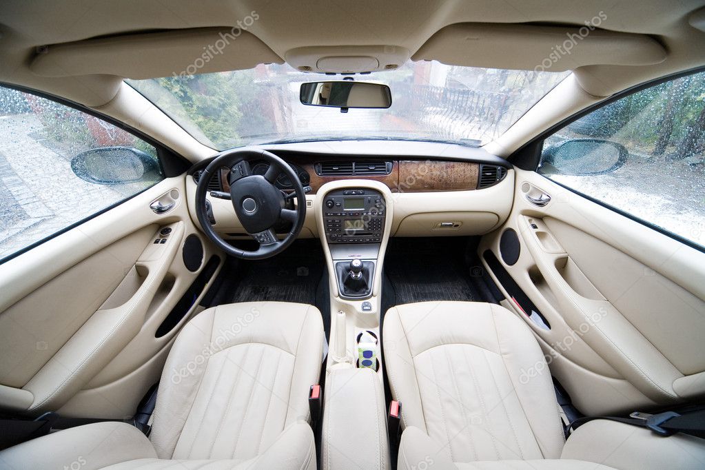 Intérieur de la voiture de luxe images libres de droit, photos de Intérieur  de la voiture de luxe