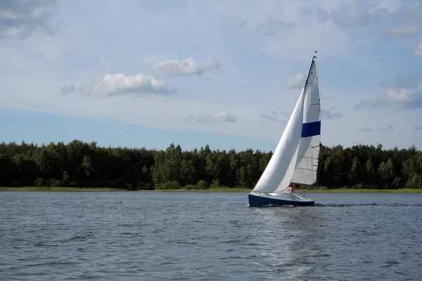 Sail on the lake — Stock Photo, Image