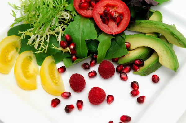 Zelenina a ovoce salát — Stock fotografie
