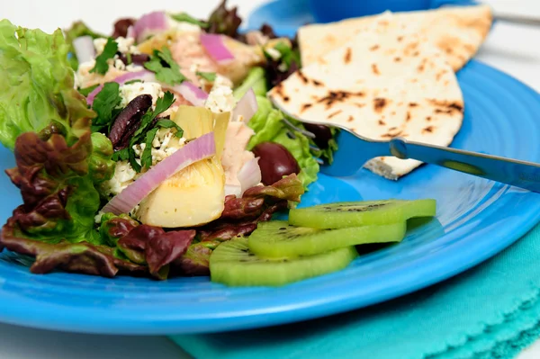 Tuna Salad With Artichoke Hearts — Zdjęcie stockowe