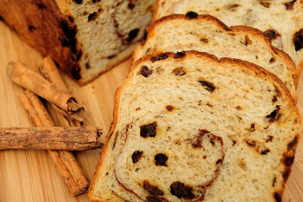 Rodzynek chleb zbliżenie — Zdjęcie stockowe