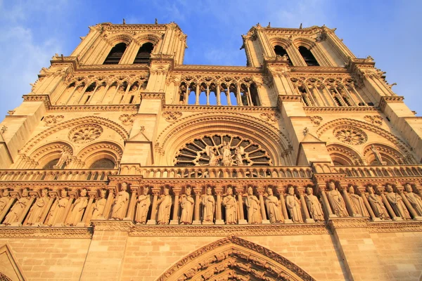 파리에 있는 notre dame 성당 — 스톡 사진