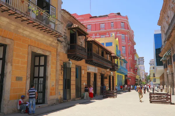 Une rue dans la Vieille Havane — Photo