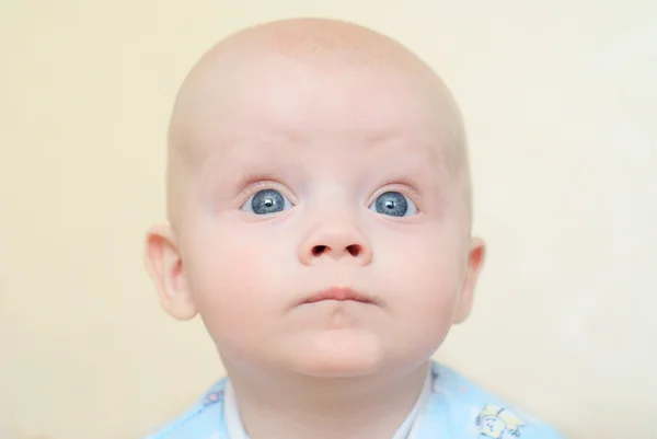 Blå-eyed baby — Stockfoto