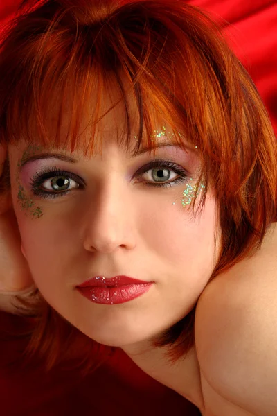 빨강 머리 아름다움 초상화와 여자 — 스톡 사진