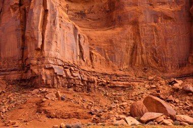 Monument valley kayalar