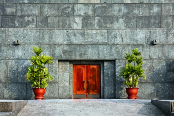 ホー ・ チ ・ ミン廟ドア — ストック写真