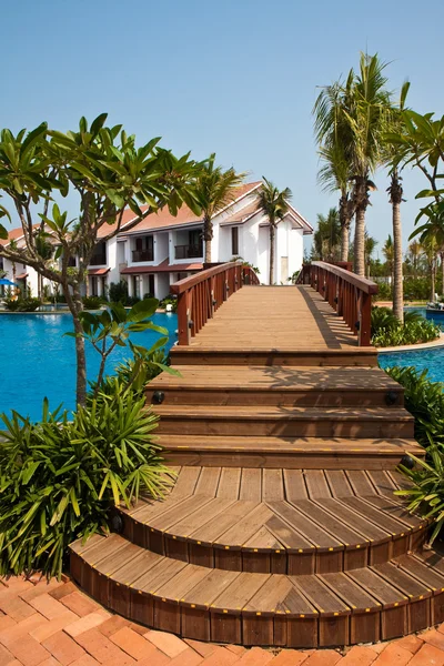 Ponte in un resort tropicale — Foto Stock
