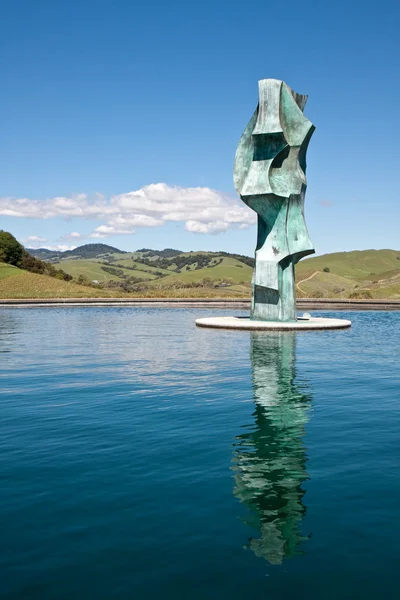 Pool with Statue in Napa Valley — Stock Photo, Image