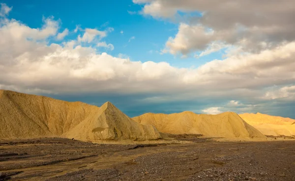 Death Valley Badlands bei Sonnenaufgang — Stockfoto