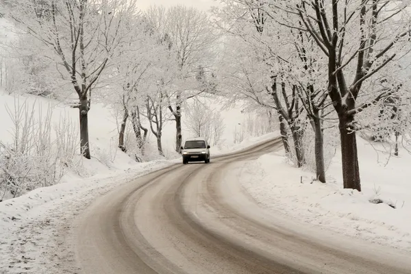 Зимняя дорога — стоковое фото