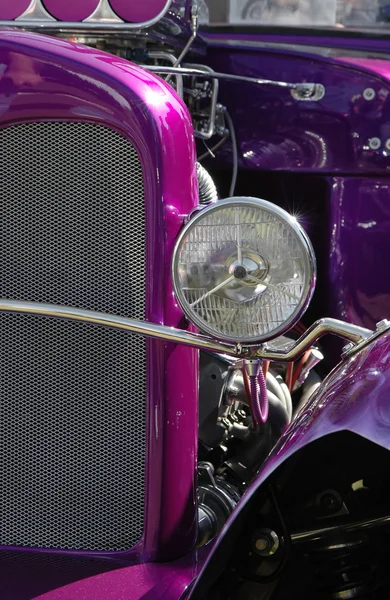 Purple hotrod — Stock Photo, Image