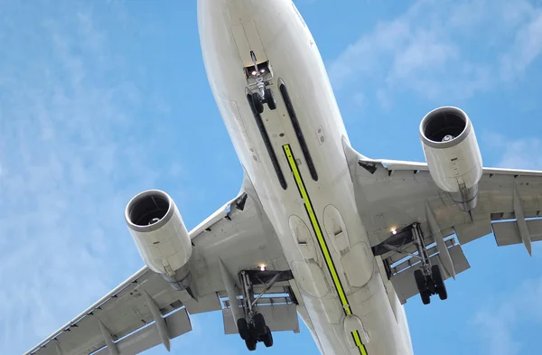 Tieffliegerjet — Stockfoto