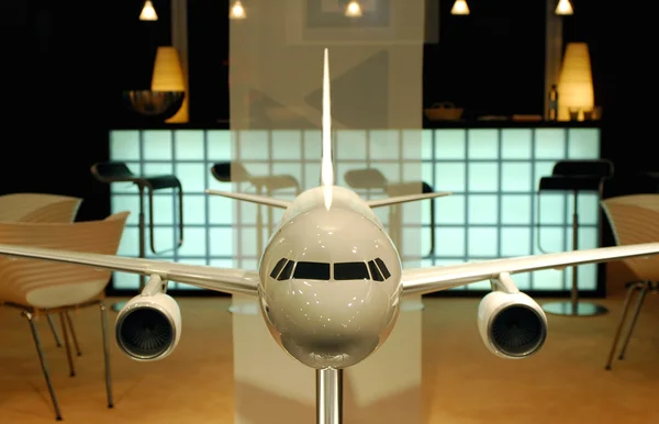 Passenger jet replica — Stock Photo, Image
