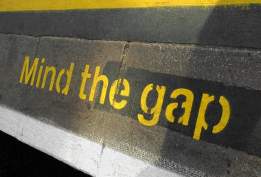 Mind the gap clipart