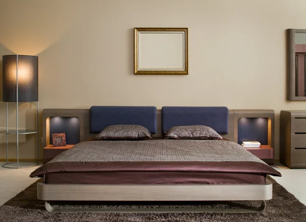 Elegante e lussuoso Camera da letto. — Foto Stock