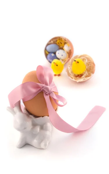Пасхальное яйцо и кролик Лицензионные Стоковые Изображения