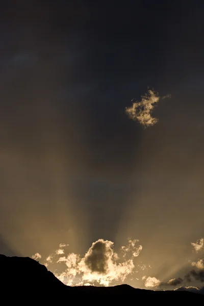 Solnedgång i caucas berg — Stockfoto