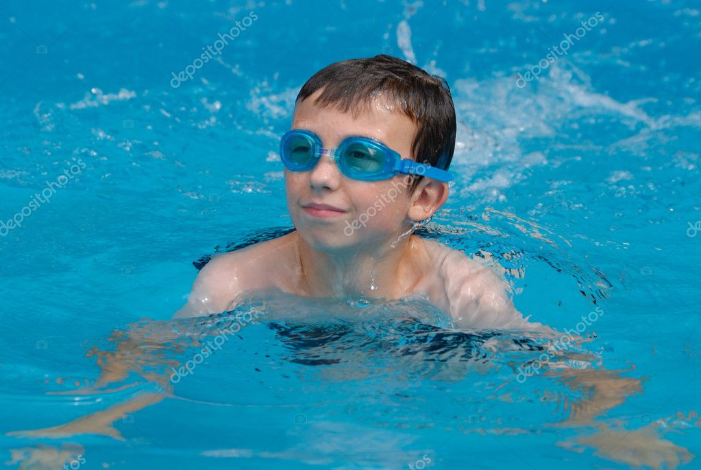 Young boy swimming — Stock Photo © warren0909 #2086435