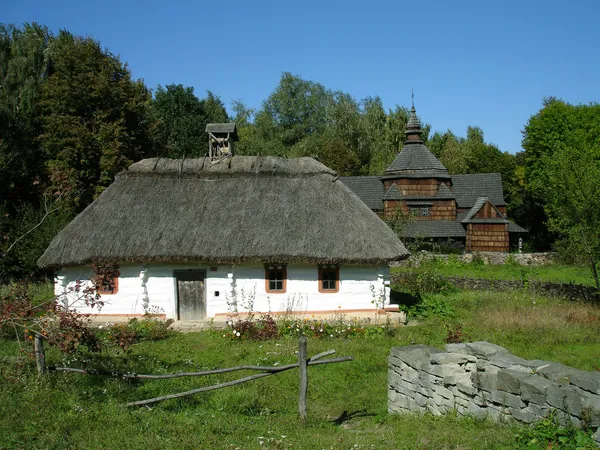 Traditional Ukrainian house — Stock Photo, Image