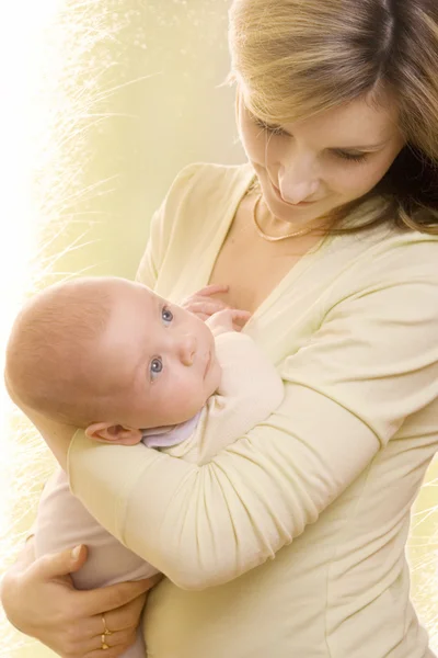 Baby och mamma — Stockfoto