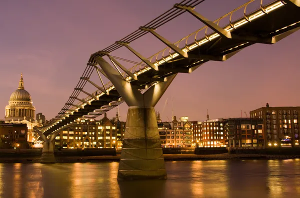 Millennium bridge, Londyn, Wielka Brytania Zdjęcie Stockowe