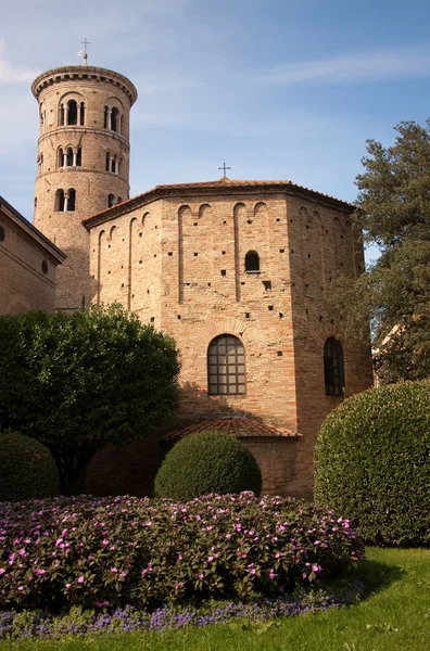 Baptisterio de Neón, Rávena, Italia Imágenes De Stock Sin Royalties Gratis